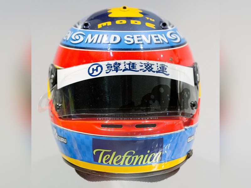 Photo of the Fernando Alonso 2005 season helmet