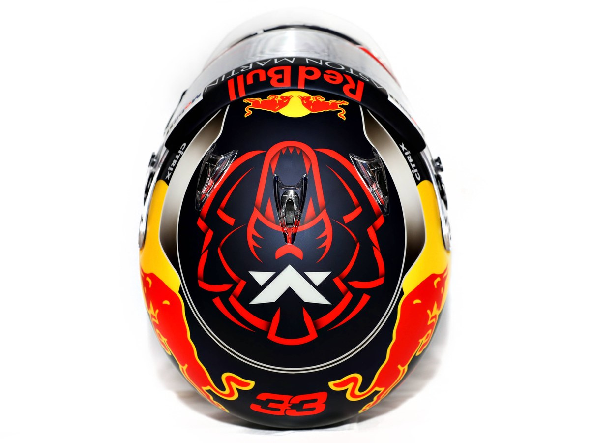 Photo of the Max Verstappen 2018 season helmet, photo 4