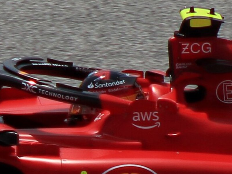 Photo of the Carlos Sainz 2023 season helmet