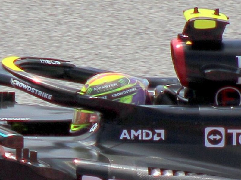Photo of the Lewis Hamilton 2023 season helmet