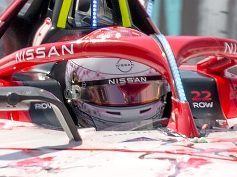 Photo of the Oliver Rowland Tokyo E-Prix 2024 helmet