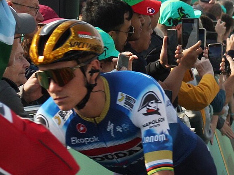Photo of the Remco Evenepoel Tour of Britain 2024 helmet